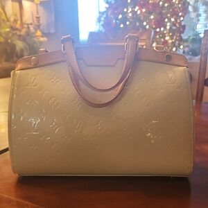 Louis Vuitton Vernis Brea GM Practically New!